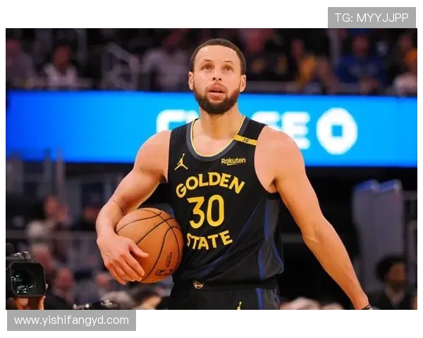 詹姆斯强势复出领湖人战胜勇士，库里低迷状态成败笔